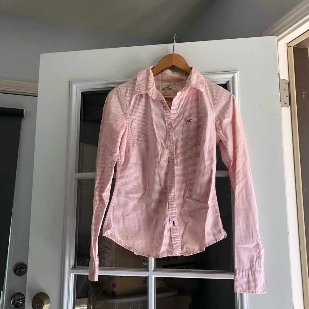 Hollister pink shirt, good condition!